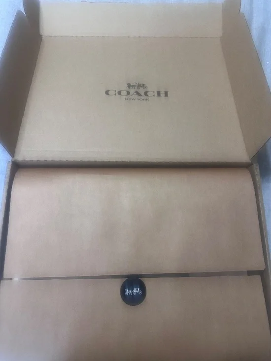 Coach Isaac Workbag - Picture 11 of 11